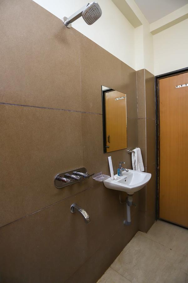 Hotel Ashoka Palace Ujjain Εξωτερικό φωτογραφία